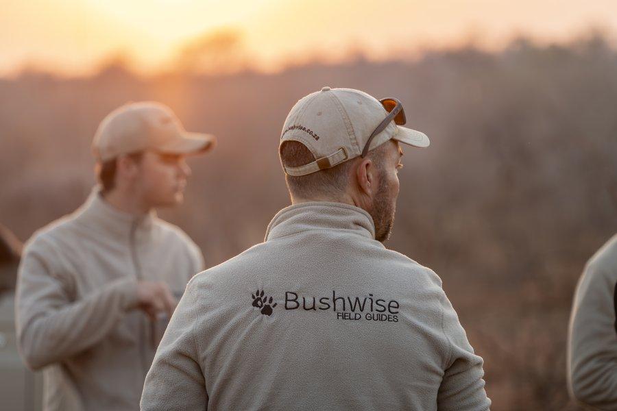 Trainees on the Bushwise field guide course